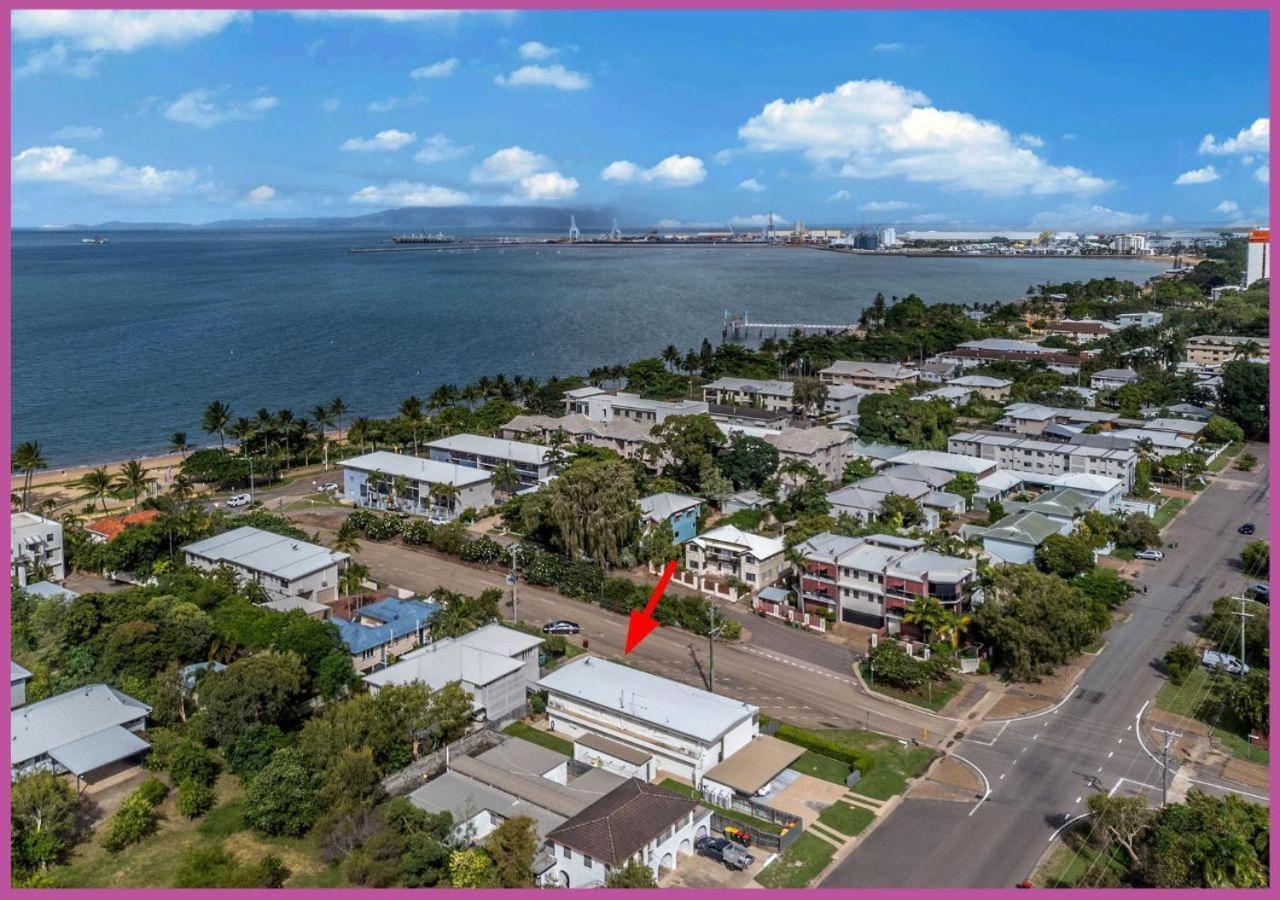 Meander To The Strand On Mckinley Таунсвилл Экстерьер фото